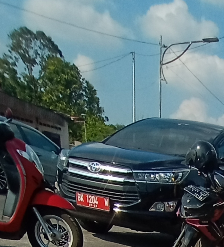 Mobil Dinas diduga Salah Satu OPD Pematangsiantar, di Pakai Belanja Monja