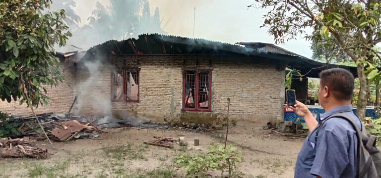 Satu Unit Rumah Terbakar di Nagori Pardomuan Nauli Pematang Bandar