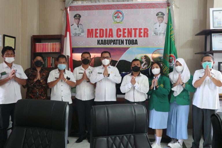 SMK Arjuna Audiensi ke Pemkab Toba, Terkait Pengembangan Obat Herbal