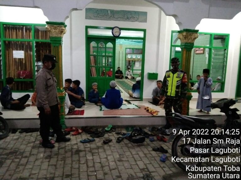 Polres Toba Lakukan Pengamanan Jama’ah Sholat Tarawih dan Sholat Subuh