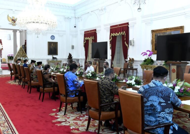 Ombudsman Serahkan Laporan Tahunan 2021 Kepada Presiden Joko Widodo
