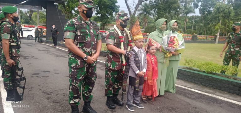 Setelah penutupan Diktama Tamtama TNI AD Gelombang II TA 2021 Pangdam l/BB, Kunjungi KOrem 022/PT
