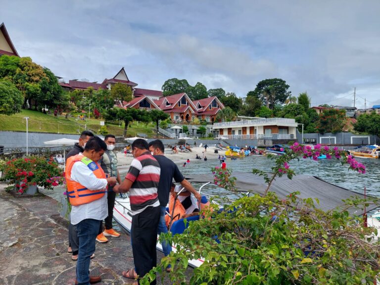 Forkopimda Simalungun Pantau Situasi Destinasi Pariwisata Idul Fitri di Kota Parapat