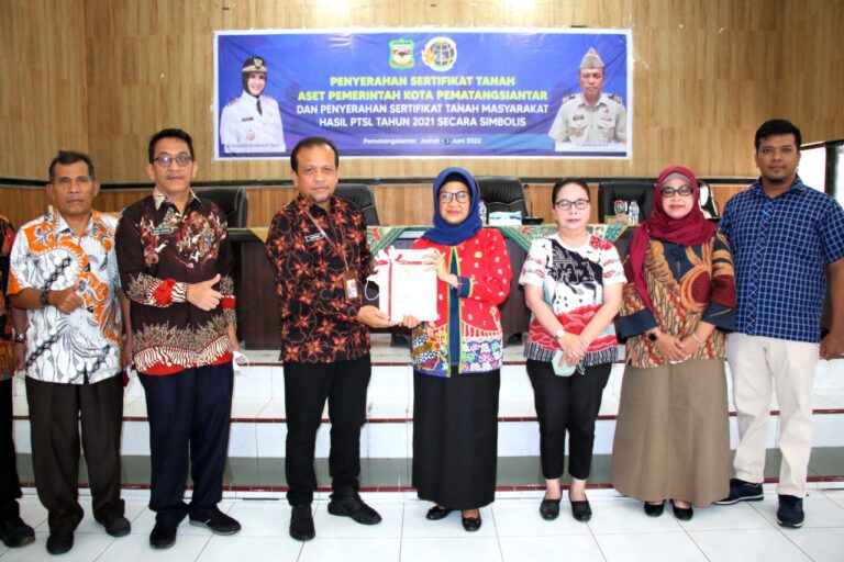 Pemko Siantar Terima Sertifikat Tanah Aset Dari ATR/BPN