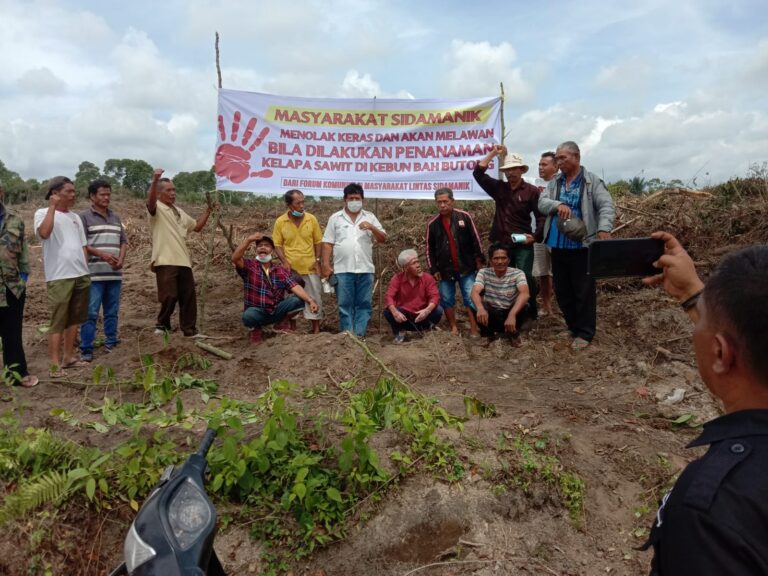 Masyarakat Tolak Konversi Teh ke Sawit, Camat Mengaku Belum Ada Izin Peralihan
