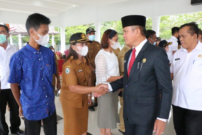 10 Pejabat Administrator dan Pengawas Pemkab Simalungun dilantik
