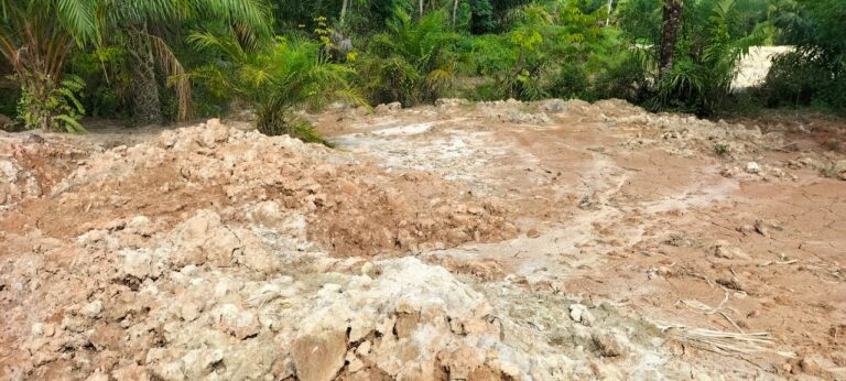Pembangunan Saluran Air Milik Jalan Tol Kuala Tanjung Berdiri di Atas Tanah Warga
