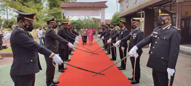 Parade Serah Terima Jabatan Kapolres Simalungun