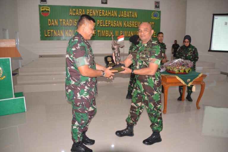 Korem 022/PT Gelar Acara Penyerahan Jabatan dan Pelepasan Kasrem