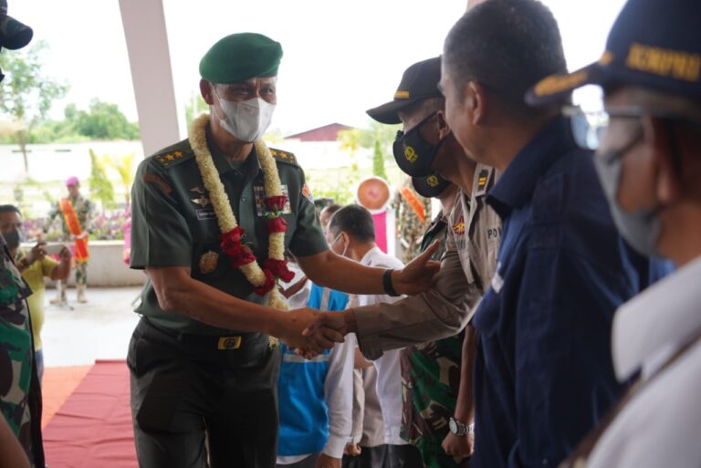 Aster Kasad Tinjau PLTU Pangkalan Susu di Langkat