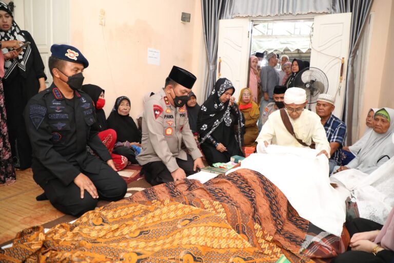 Kapolda Sumut Melayat Wasekjend PBNU Meninggal Dunia