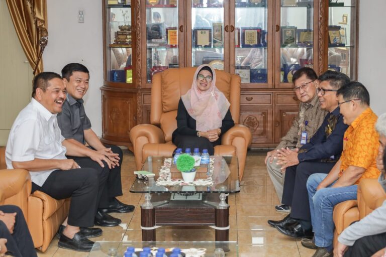Walikota Siantar Terima Silahturahmi Perhimpunan Indonesia Tionghoa dan Majelis Budhayana Indonesia