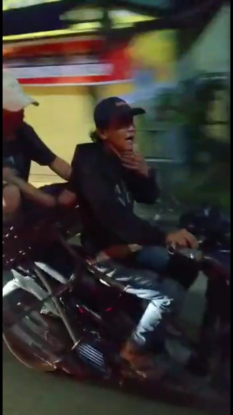 Beredar Video Pencurian Kursi Besi Lapangan Merdeka Taman Bunga