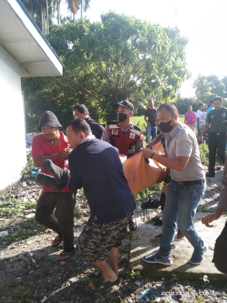 Jenazah Pegawai Kantor Lurah Parapat Di Evakuasi