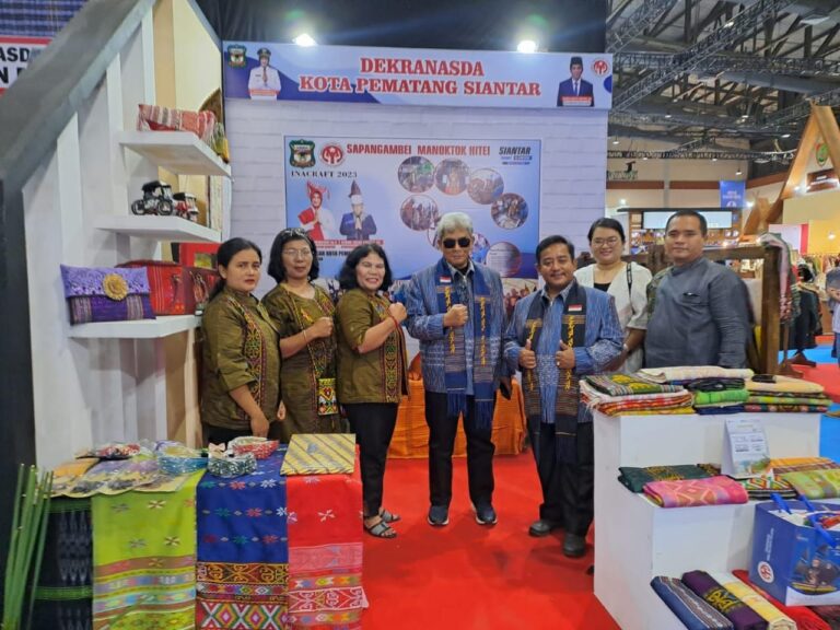 Dekranasda Pematang Siantar Ikuti INACRAFT 2023 di JCC