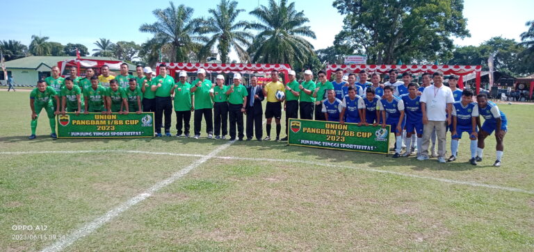 Kodam I/BB Gelar Turnamen Sepak Bola Di Lapangan Koramil Bangun