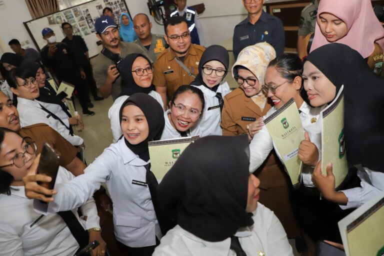 Sebanyak 371 PPPK Tenaga Guru Menerima SK Walikota Siantar