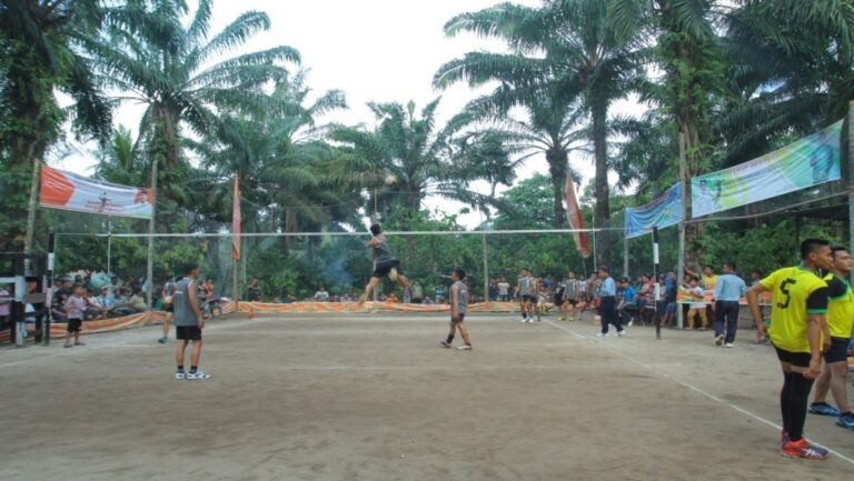 Tim Kreatif Kembali Gelar Turnamen Bola Volley Sanina VC II Pematang Kerasaan