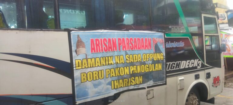 Persatuan Marga Damanik Rayakan HUT di Pantai Bebas