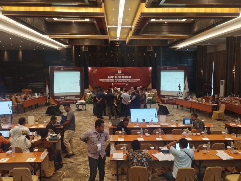 Rapat Pleno Terbuka Tingkat Provinsi Sumut Berakhir Menyisahkan Masalah