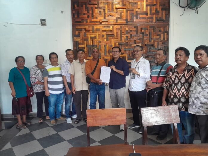 Pertemuan Kelompok Tani Simpang Gambus Dengan DPD RI terpilih Pdt. Penrad Siagian, S.Th, M.Si.Teol