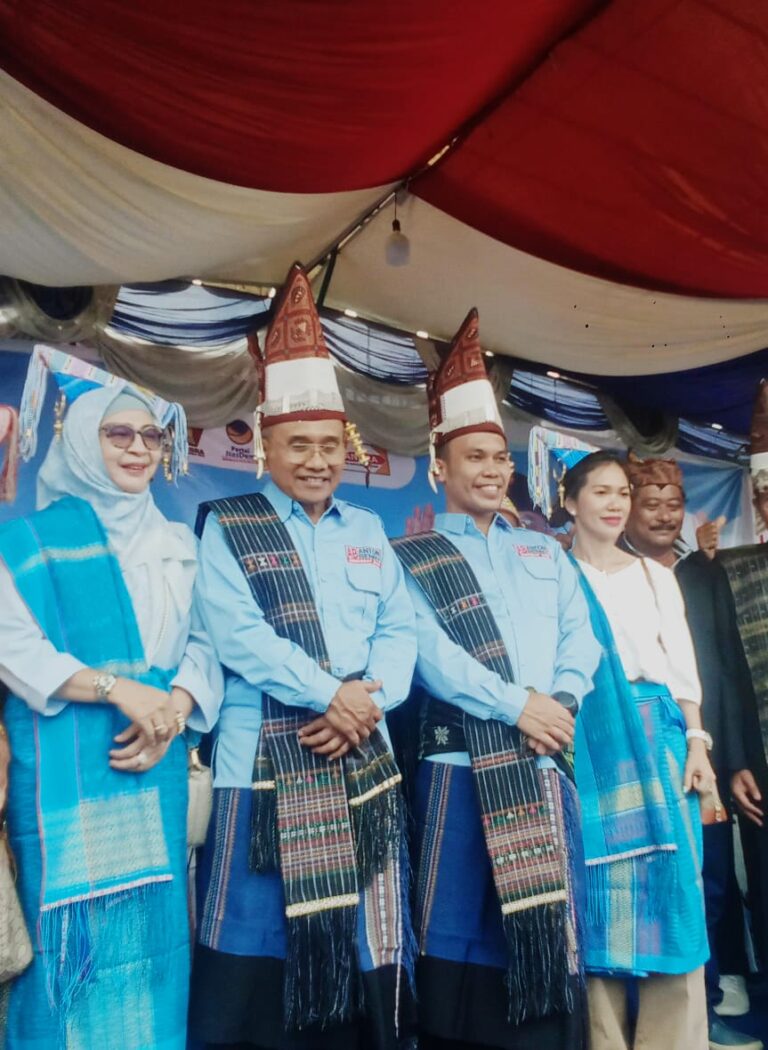 Calon Kepala Daerah Anton-Benny dan RHS-AZI Mendaftar ke KPU Simalungun