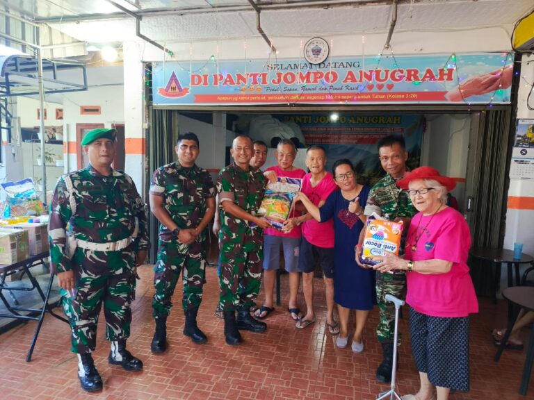 Korem 022/PT Peringati HUT TNI Ke 79 Berkunjung Ke Panti Jompo