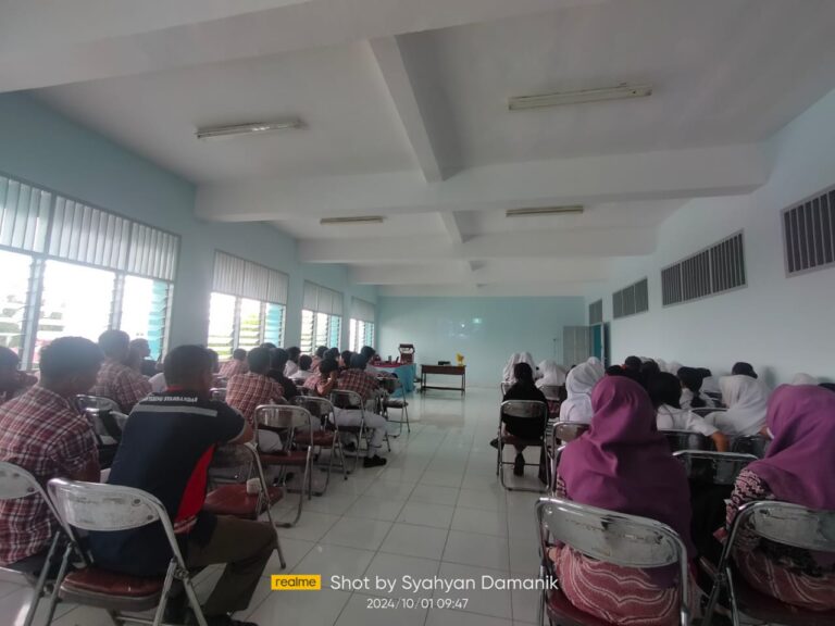 SMK Swasta Yapim Perdagangan Gelar Nonton bareng G30S