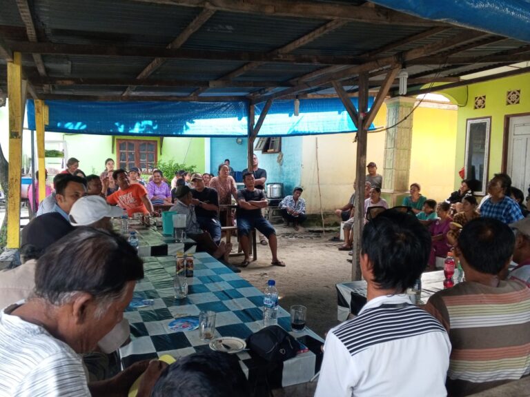 Petani Muara Mulia Sambut Kedatangan Benny Sinaga