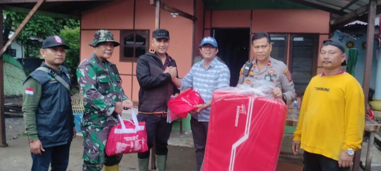 Banjir Patumbak, Penrad Siagian Dan Kemensos Bantu 1.800 Pengungsi