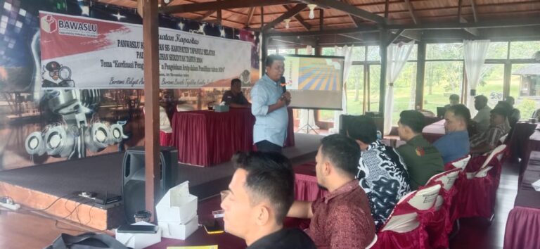 Bawaslu Tapsel Gelar Kegiatan Penguatan Kapasitas Panwascam 