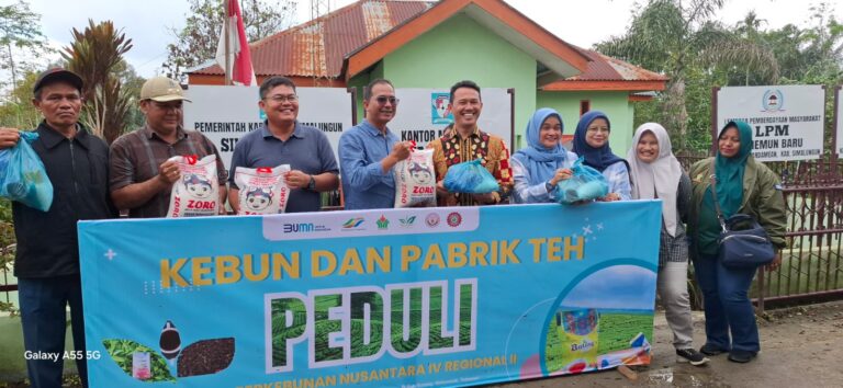 PTPN IV Regional II Sidamanik Salurkan Sembako Ke Desa Sihemun Baru