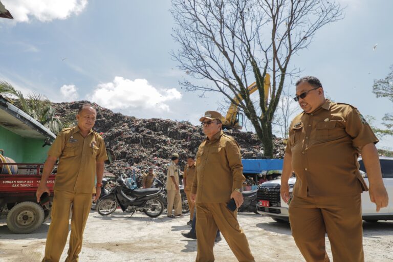 Pemko Siantar Meninjau TPA sampah Di Tanjung Pinggir