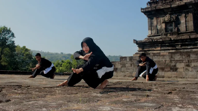 Pencak Silat Seni Bela diri Tradisional Indonesia