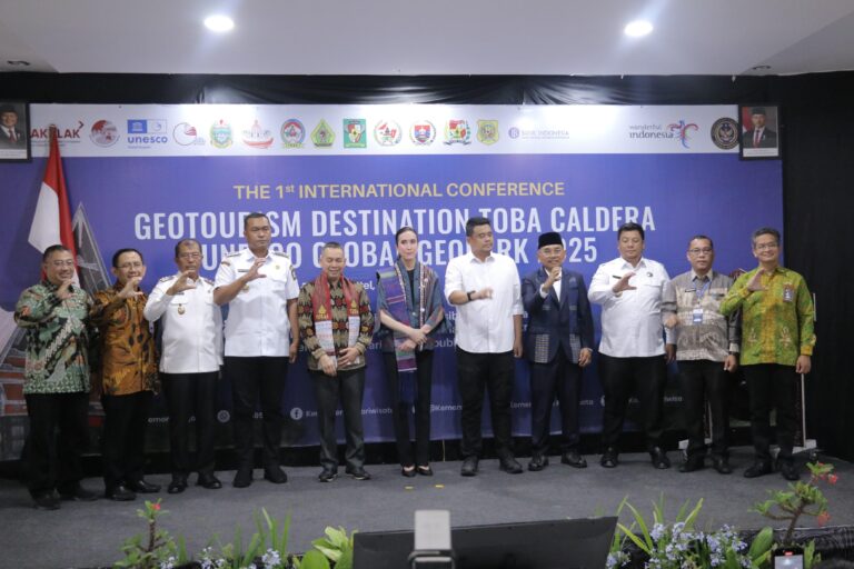 Pemprov Sumut Laksanakan Rekomendasi Unesco Lewat Seminar Internasional Revalidasi Toba Caldera UNESCO Global Geopark