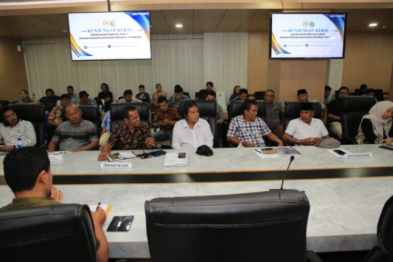 Seluruh BAP DPD RI Rapat DPU di Kantor Gubsu Dorong Penyelesaian Konflik Agraria