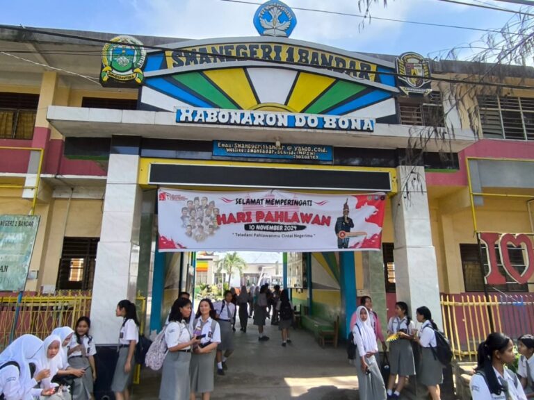 SMA N1 Bandar Kesulitan Membayar Guru Honorer