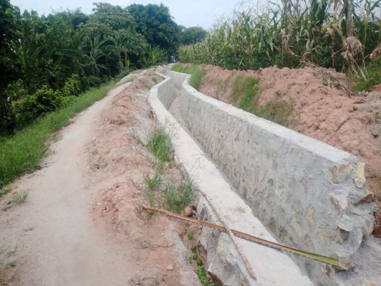 Proyek Irigasi Kerasaan I Tanpa Plank Diduga Gelap